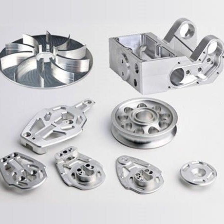 CNC-bearbetade aluminiumdelar